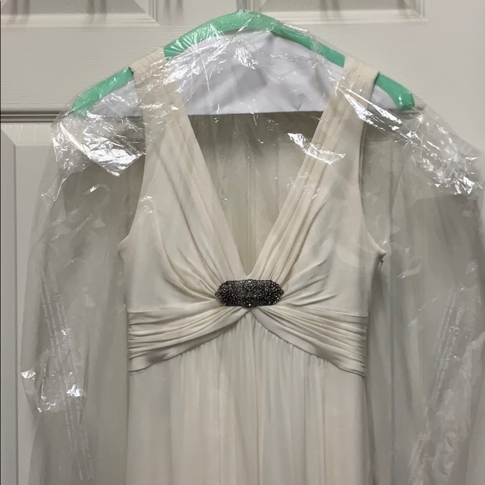 BCBGMaxazaria Gown Ivory. Xs